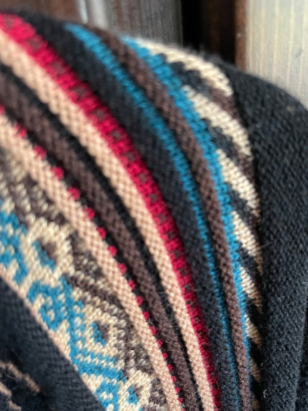PRICE DROP! Orvis Aztec Southwestern Knit Long Open Front Wrap - Women's L - Picture 7 of 13